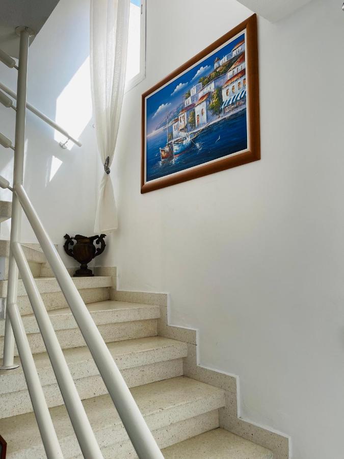 Апартаменти Peaceful Townhouse With Private Pool Near The Sea Пафос Екстер'єр фото