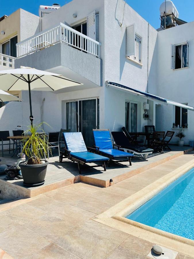Апартаменти Peaceful Townhouse With Private Pool Near The Sea Пафос Екстер'єр фото