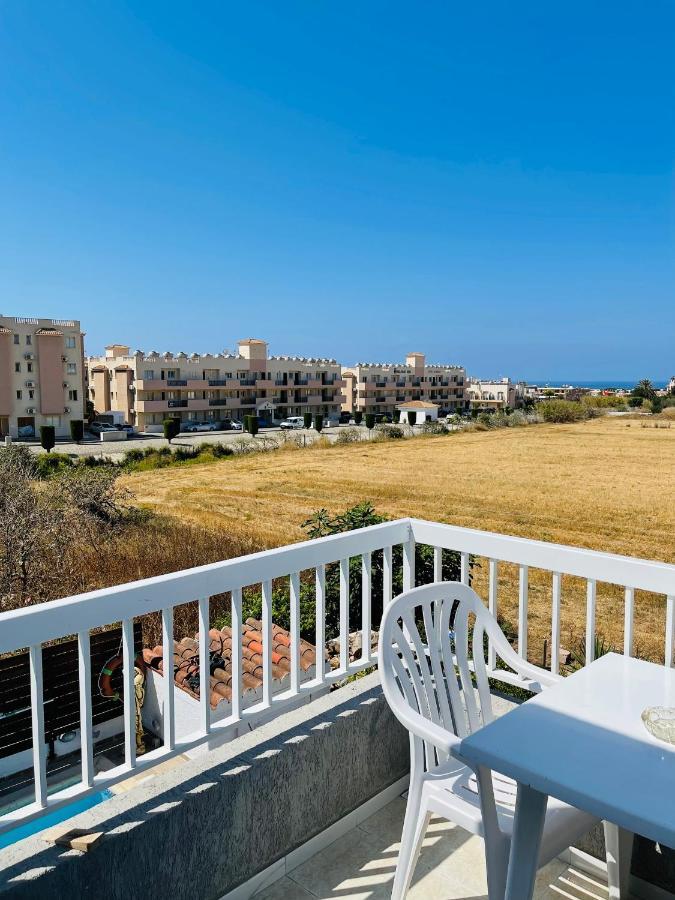 Апартаменти Peaceful Townhouse With Private Pool Near The Sea Пафос Екстер'єр фото